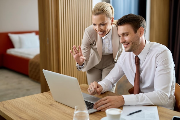 find an estate agent online